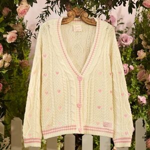 TAYLOR SWIFT LOVER CARDIGAN!